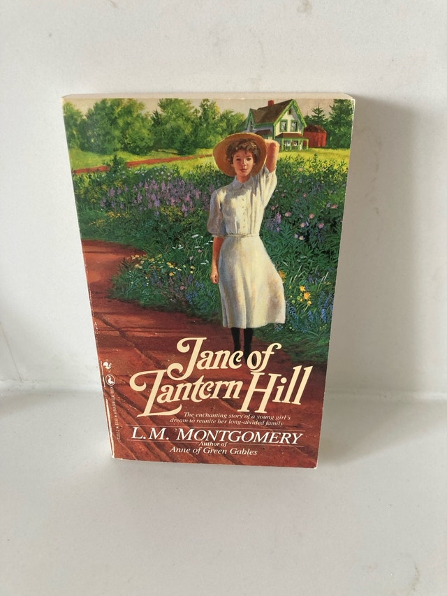 🏈 Vintage Jane of Lantern Hill L.M. Montgomery Book