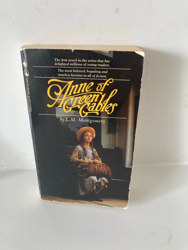 🏈Vintage Anne of Green Gables by L.M. Montgomery
