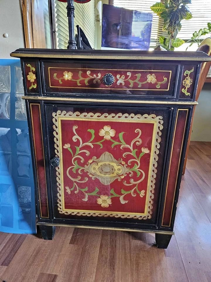 Pier 1 night stand