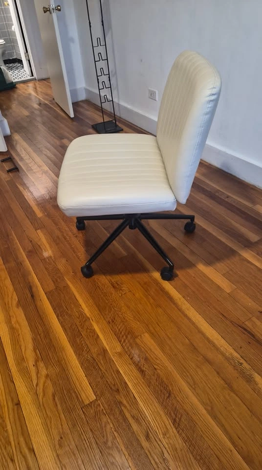 Cream Padded Office Chair - photo 2