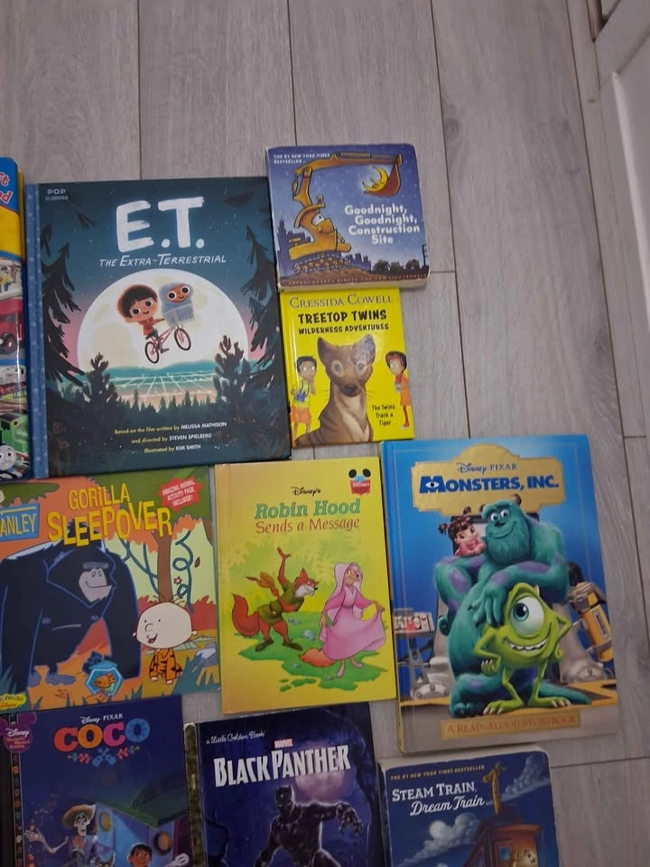 Children's Picture Book Bundle 12 books - Disney, Pixar, Marvel - photo 3