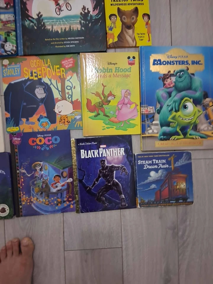 Children's Picture Book Bundle 12 books - Disney, Pixar, Marvel - photo 4