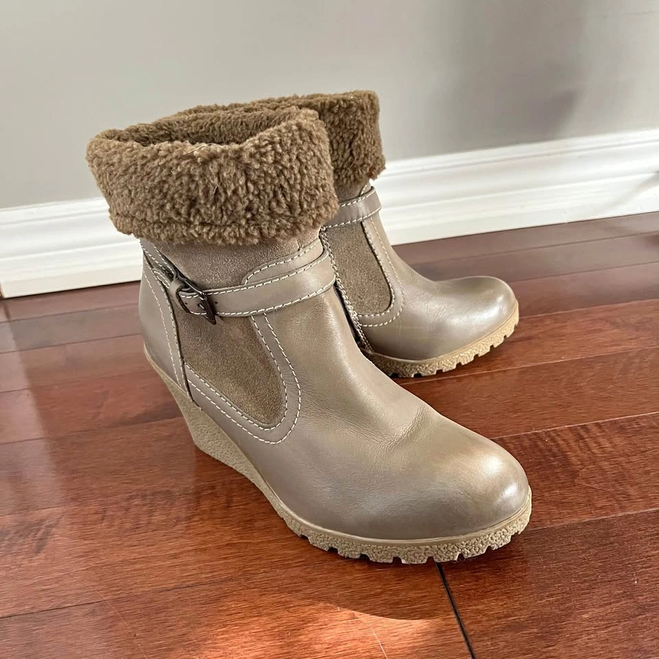 Women size 7.5 - winter boots with 3 inch heel