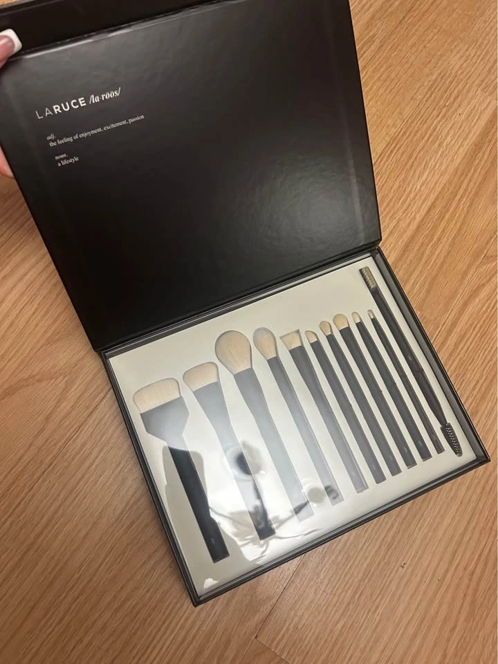 LARUCE Pro Series 11-Piece High Quality Makeup Brush Set - photo 2