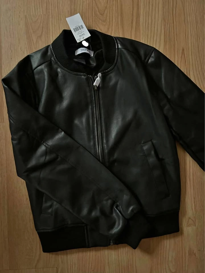 BNWT Suzy Shier Black Faux Leather Bomber Jacket