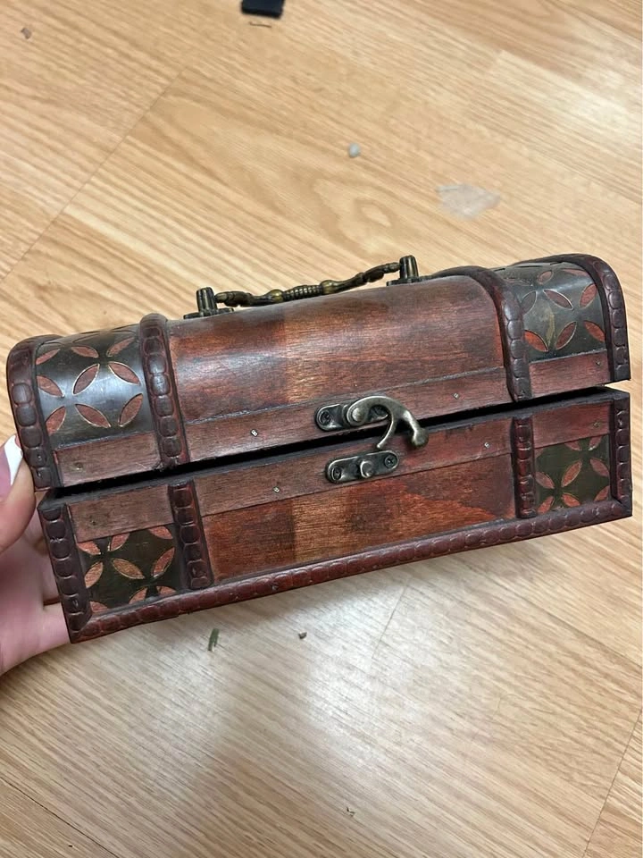 Vintage Style Wooden Treasure Chest Jewelry Box