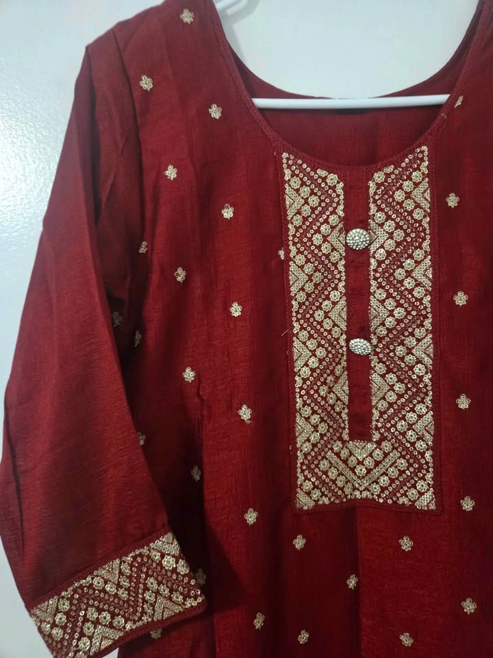 Maroon Embroidered Indian/Pakistani Dress (3 Piece) - photo 2