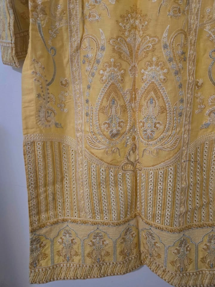Dua's Yellow Embroidered Pakistani/Indian dress (3 peice) - photo 3