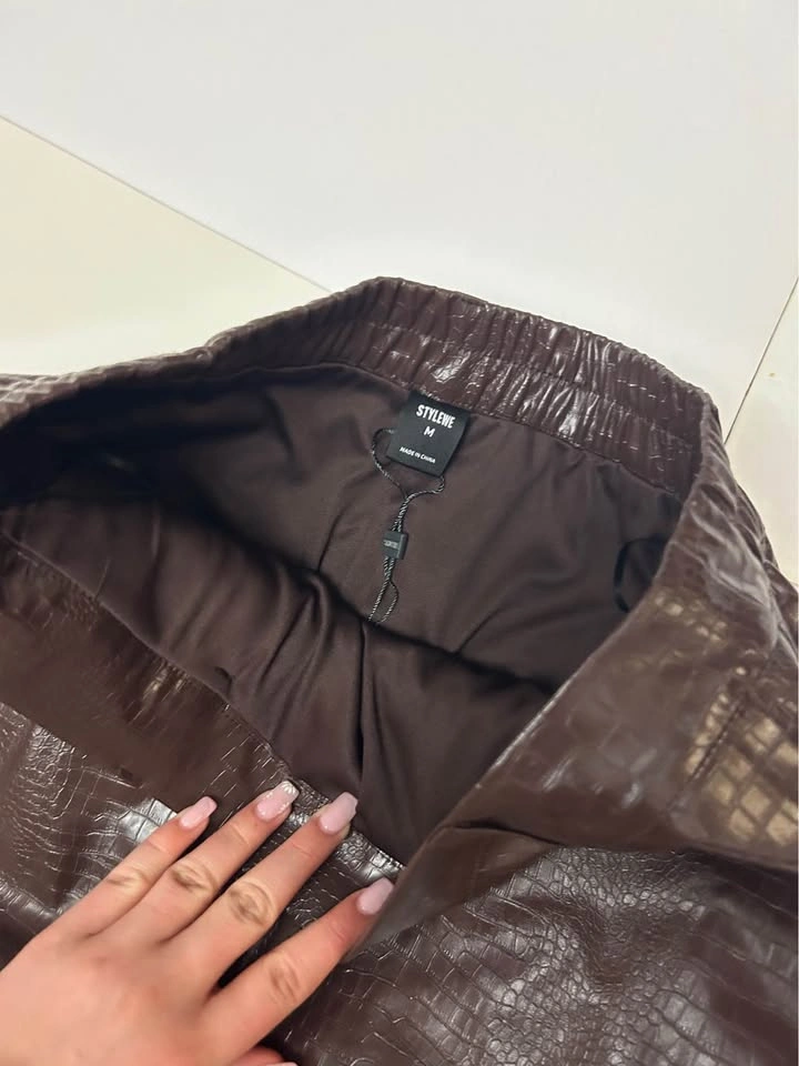 Stylewe Crocodile Embossed Faux Leather Skirt - photo 2