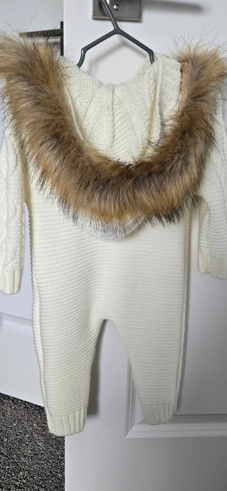 NEW - White Cable Knit Hooded Romper with Faux Fur Trim - photo 2