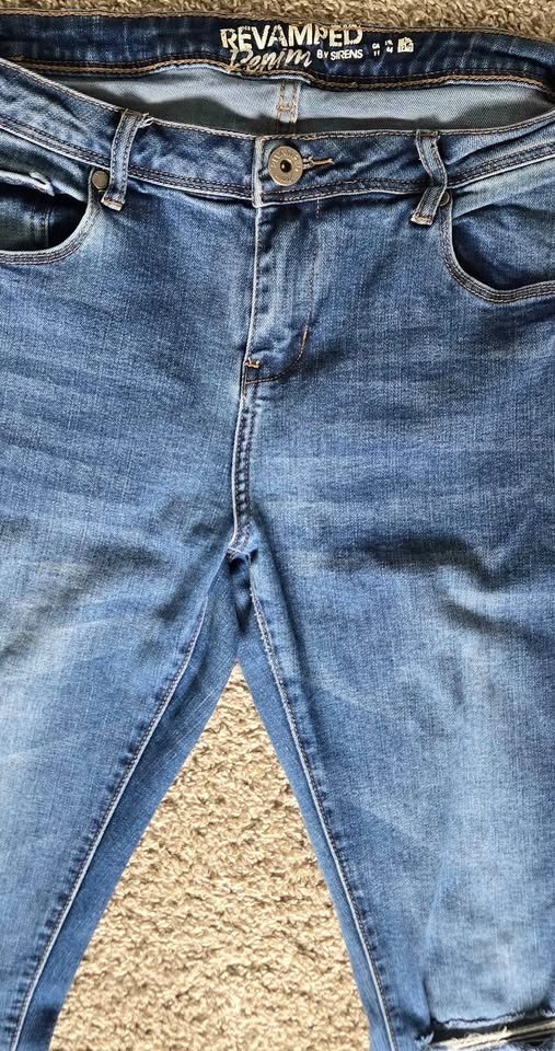 Womens size 11 jeans - photo 2