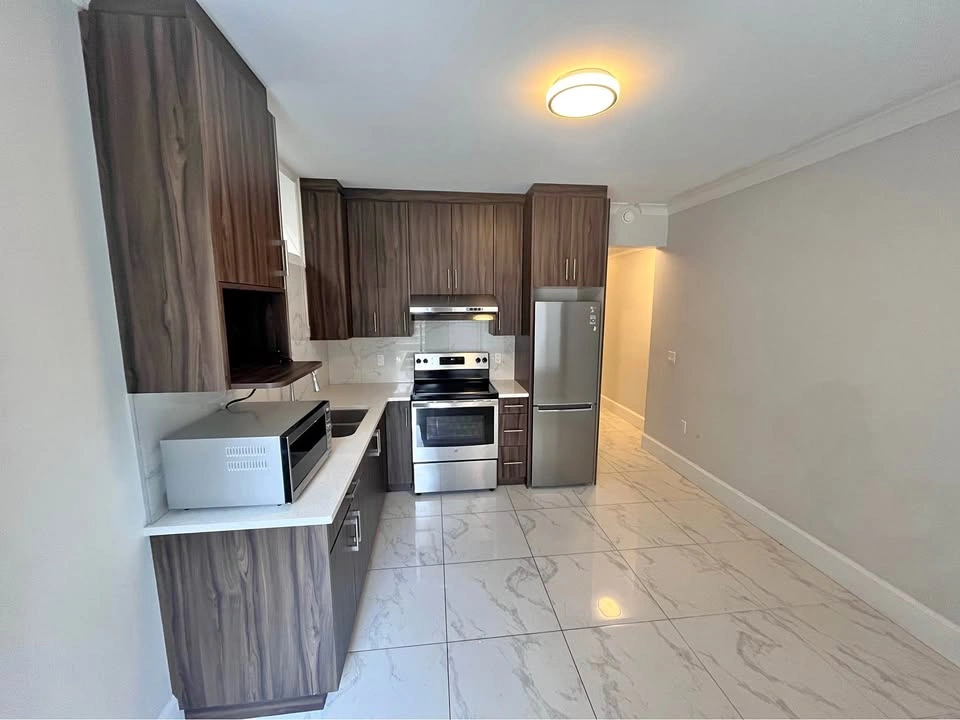 2 Beds 1 Bath - House