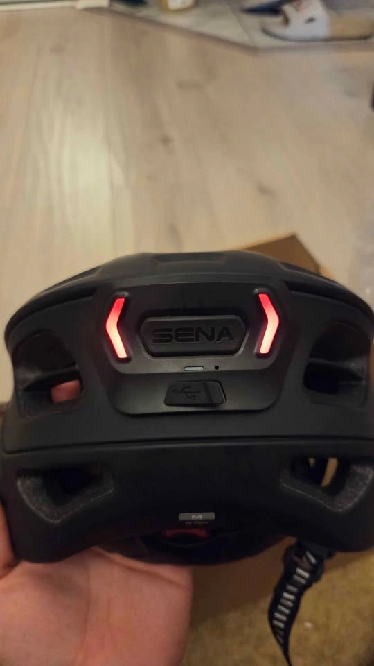Sena R1 Evo Smart Cycling Helmet - photo 3