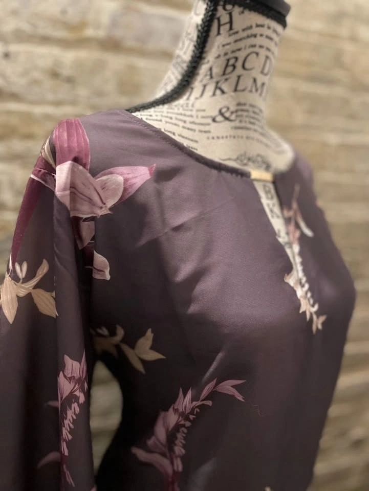 Diane Gilman Gray & Mauve Lily Print Silky Shirt Size XL (BNWT) - photo 3