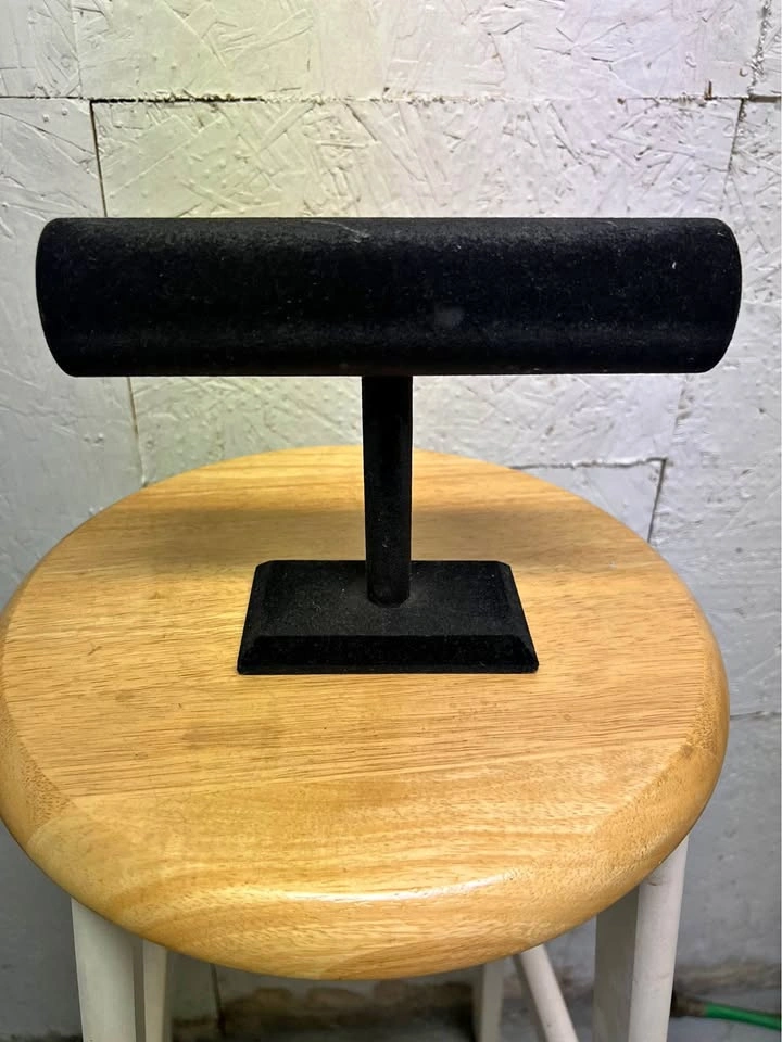 🏈 Bracelet Display stand