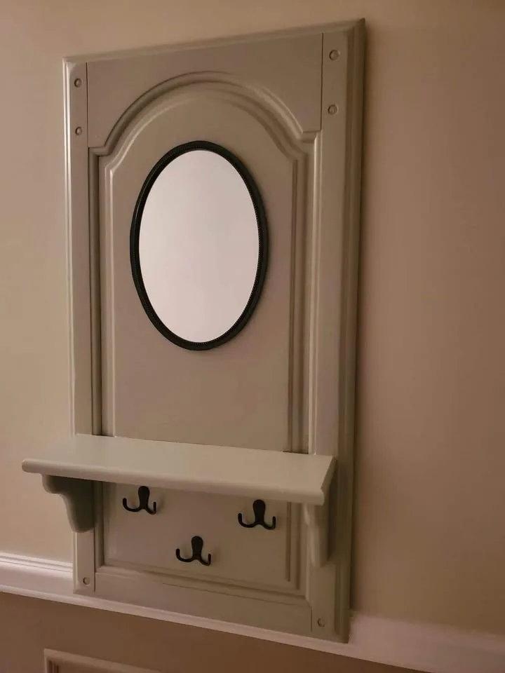 Antique mirror with shelf image indicator(3)