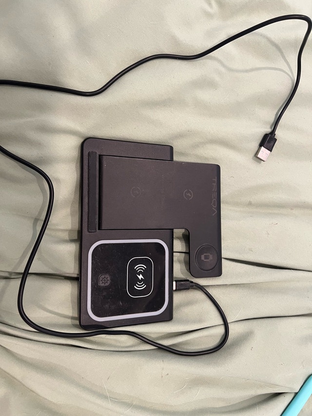 Treqa 3-in-1 Wireless Charging Station