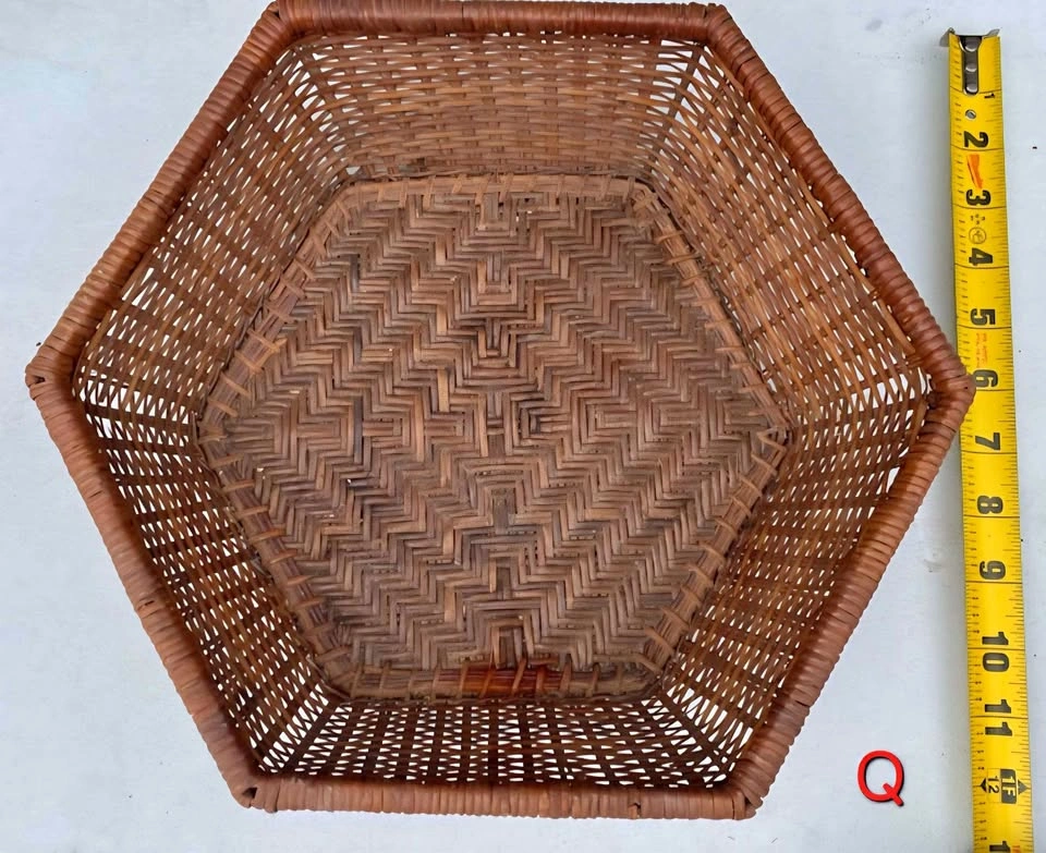 Like NEW! Vintage Basket SUPER CUTE! $8