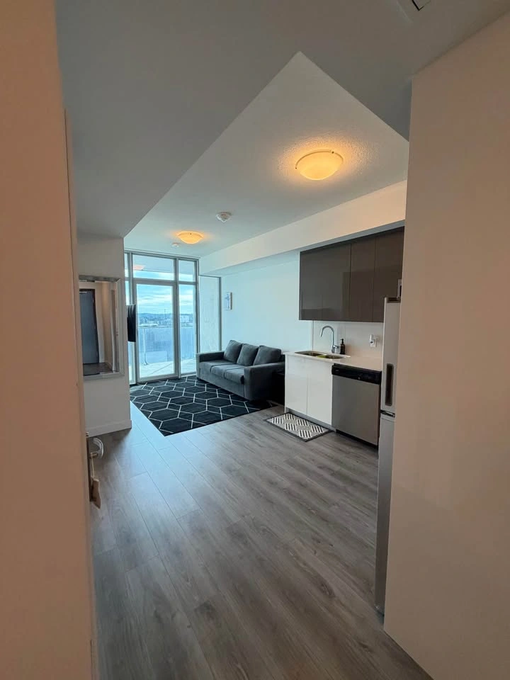2 Beds 2 Baths - Apartment