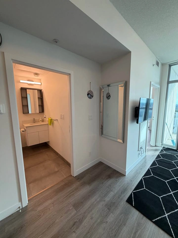 2 Beds 2 Baths - Apartment - photo 4