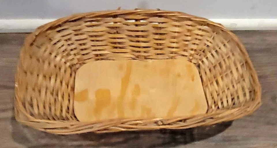 Basket SUPER CUTE! $4
