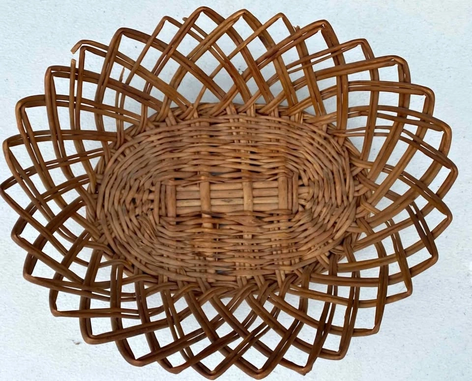Like NEW! Vintage Basket SUPER CUTE! $8