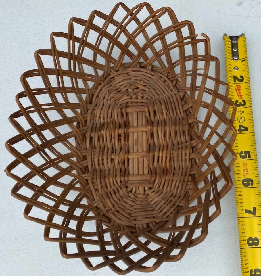 Like NEW! Vintage Basket SUPER CUTE! $8 - photo 2