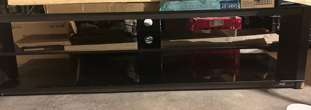 Bell'O TV Stand