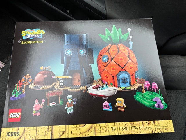 LEGO Icons SpongeBob SquarePants: Bikini Bottom