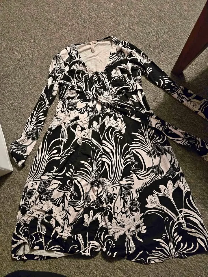 Old Navy maternity dress size S thumbnail