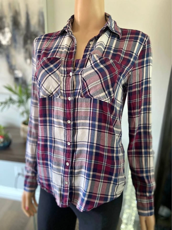 EUC: Ladies Small Plaid Button-Down Long Sleeve Shirt Aeropostal