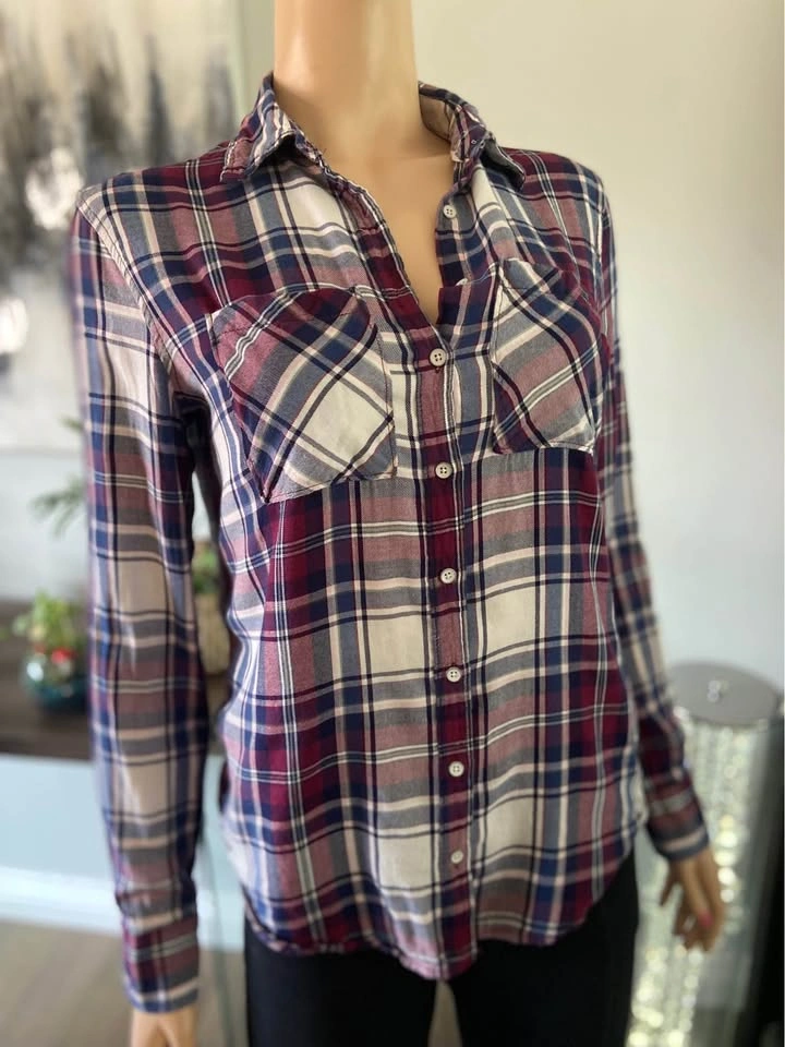 EUC: Ladies Small Plaid Button-Down Long Sleeve Shirt Aeropostal - photo 2
