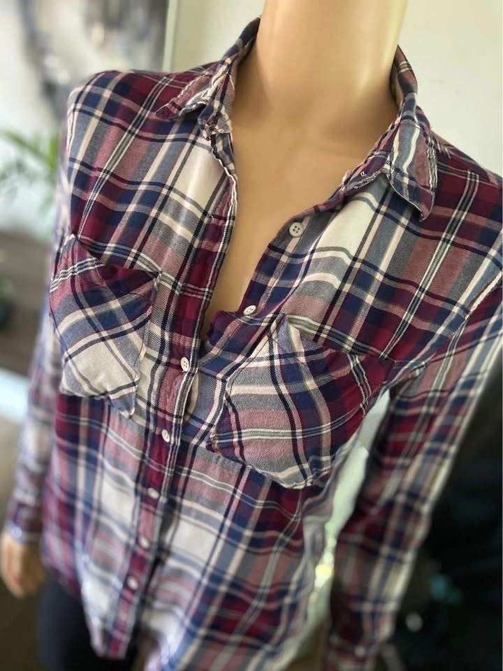 EUC: Ladies Small Plaid Button-Down Long Sleeve Shirt Aeropostal - photo 3