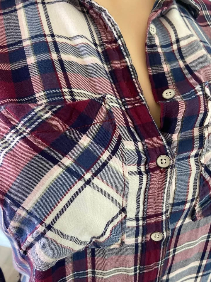 EUC: Ladies Small Plaid Button-Down Long Sleeve Shirt Aeropostal - photo 4
