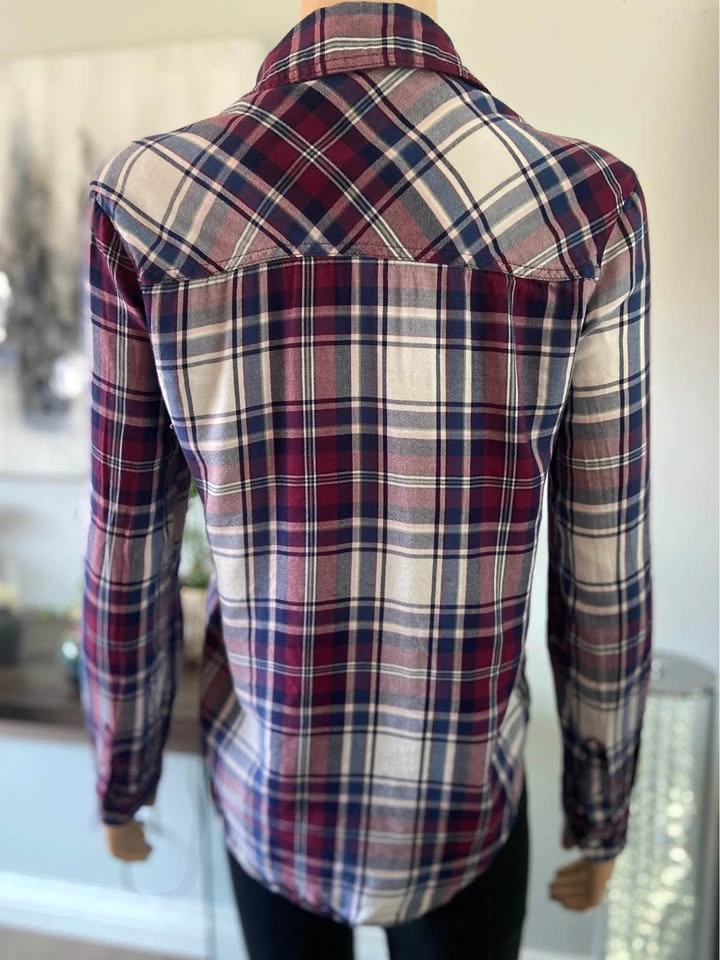 EUC: Ladies Small Plaid Button-Down Long Sleeve Shirt Aeropostal - photo 5