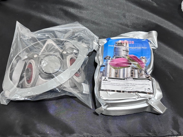 3M Respirator with 60926 Multi Gas Vapor Cartridges