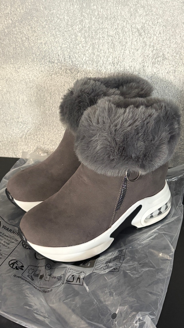Women’s Platform Boots-Size 10 - photo 4