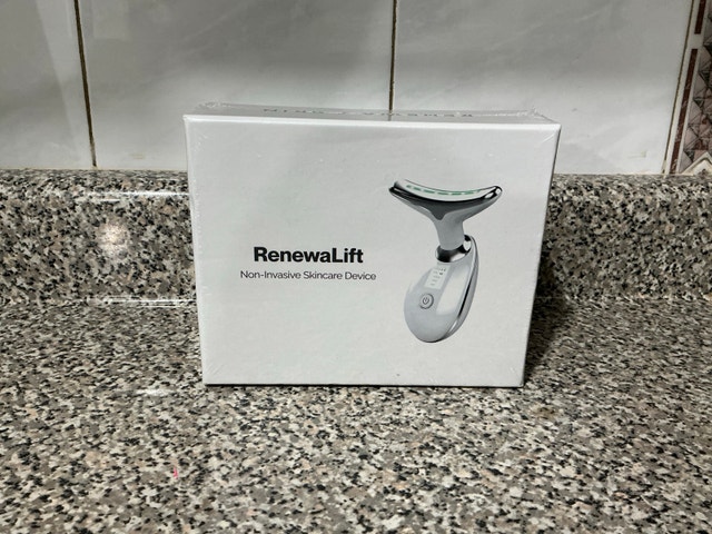 RenewaSkin RenewaLift LED Skincare Device - photo 2