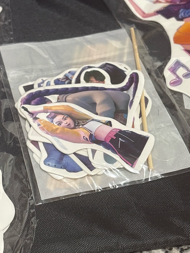 Kpop Birthday Party Decorations Kit! - photo 3