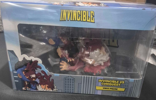 Youtooz Invincible vs Conquest Vinyl Figure - photo 4