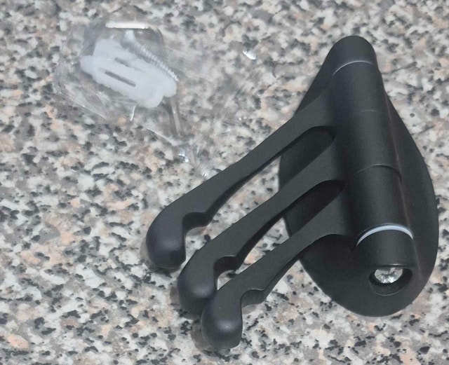 3 Swing Arm Wall Hook