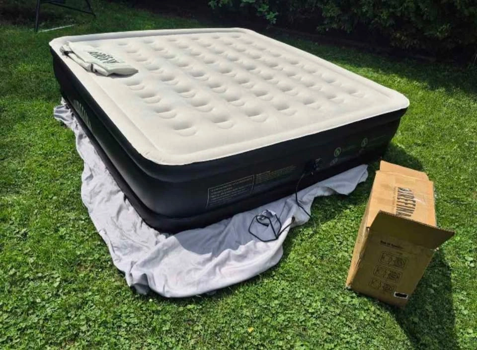 New King-sized Air Mattress Inflates and deflates itself! - photo 2