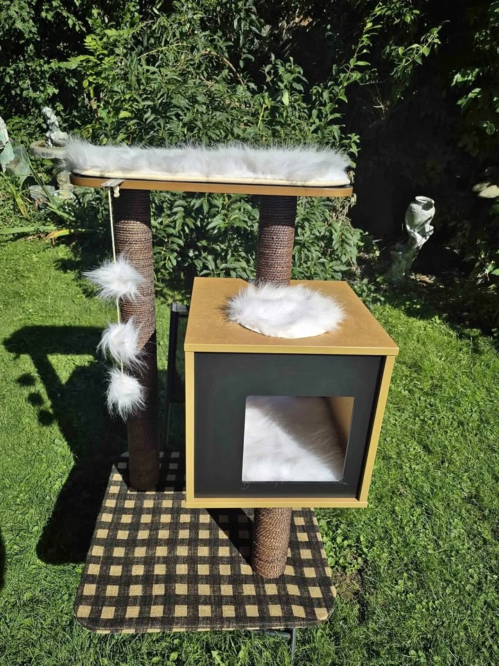 😸🎁 🏡New Cat Tree with Scratching Post and Condo