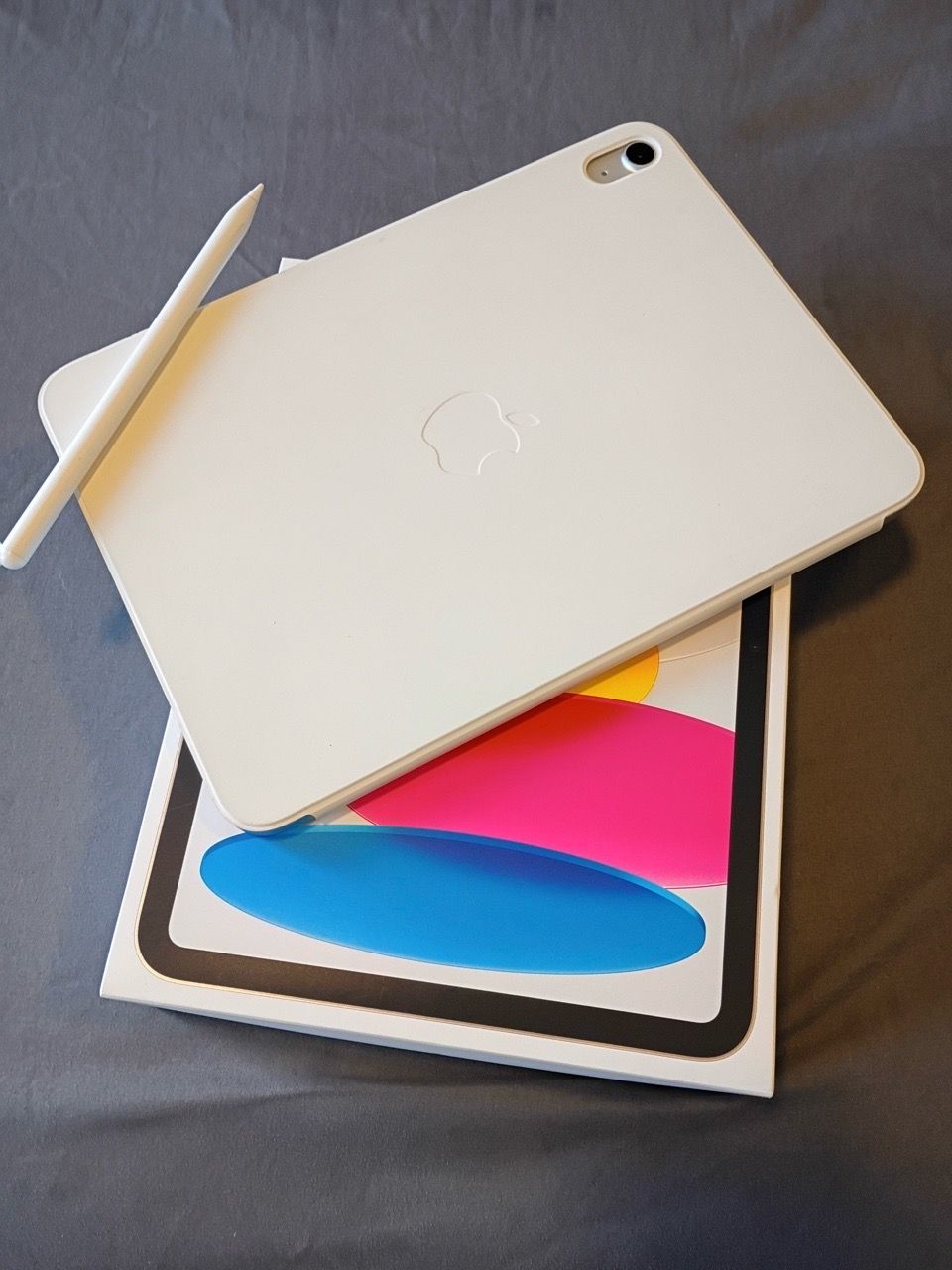 iPad A16 with Smart Folio and pen - photo 2