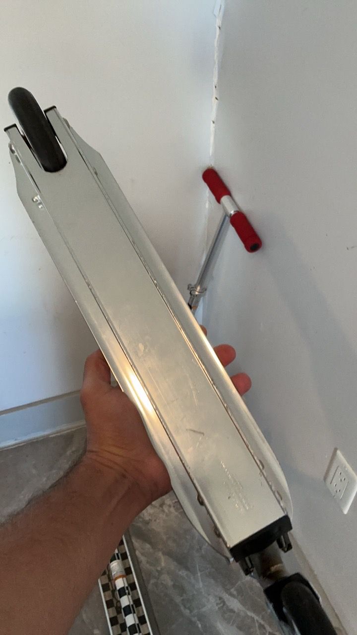 $15 each Razor kick scooters - photo 5