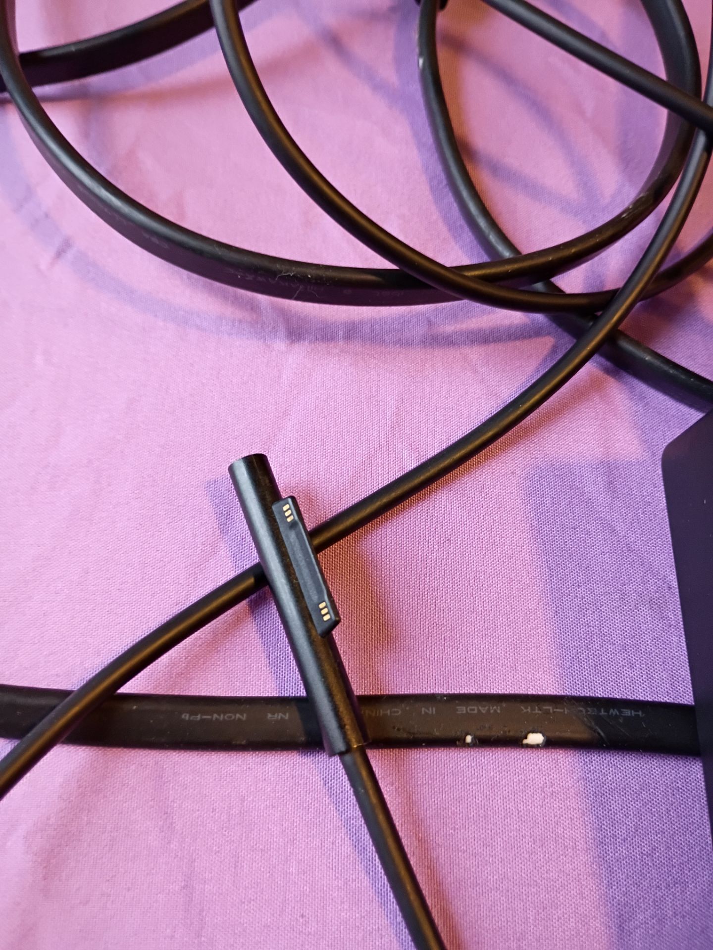 Genuine Microsoft surface 65w charger - photo 3