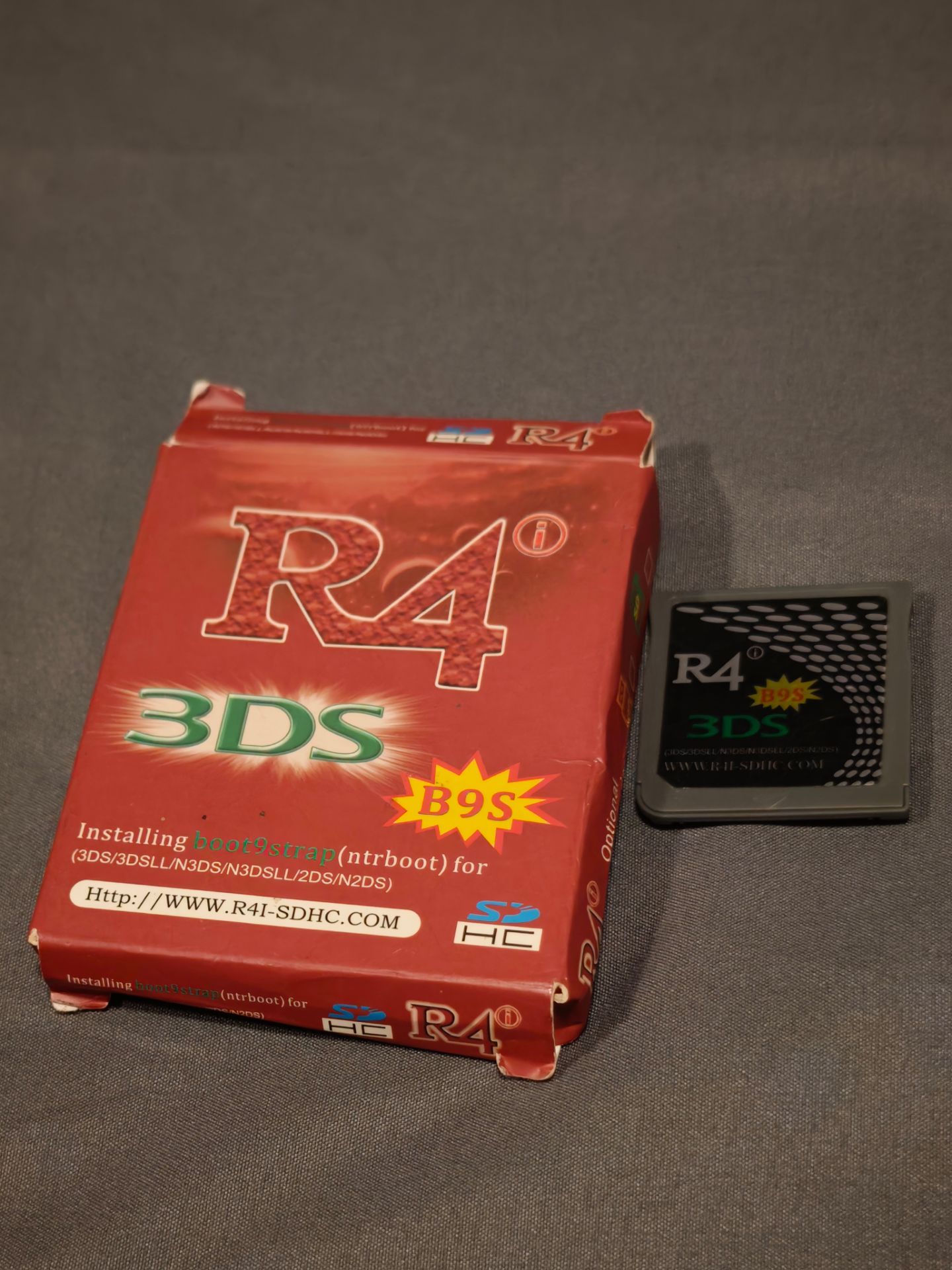 R4i 3DS B9S