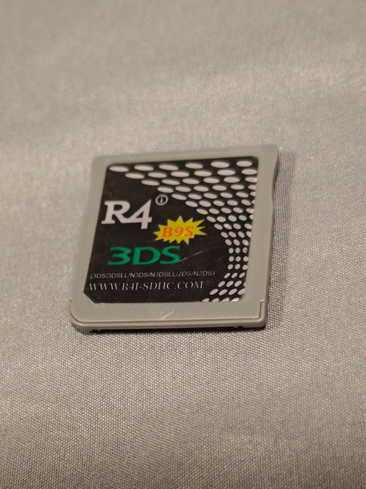 R4i 3DS B9S - photo 2