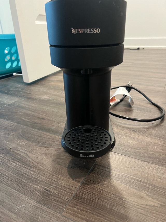 Breville Nespresso Vertuo Next and Aeroccino 3 - photo 2