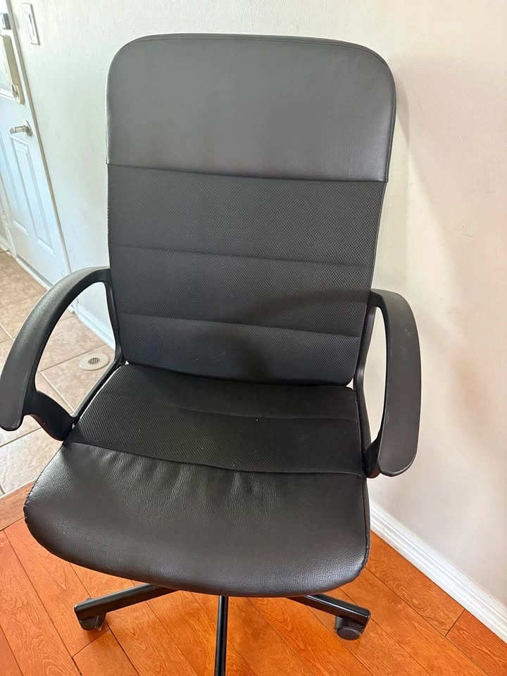 Black Office Chair